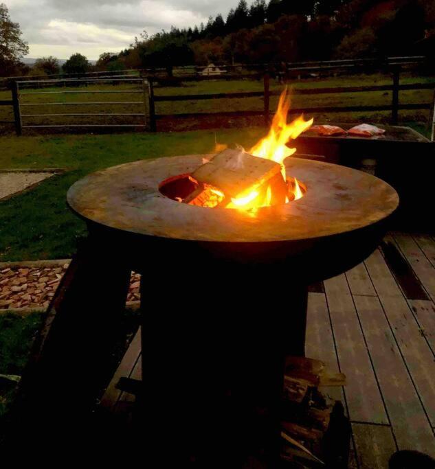 Cottage Cocooning Romantique Avec Jaccuzzi Prive Ancinnes ภายนอก รูปภาพ
